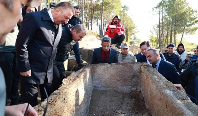 Roma Dönemi lahitleri törenle açıldı