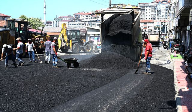 Ereğli'de sıcak asfalt çalışmaları sürüyor