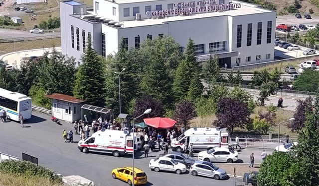 Ereğli'de, otomobil kalabalığa daldı!
