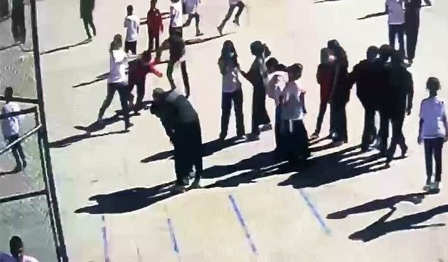 Nefessiz kalan öğrenciyi öğretmen kurtardı