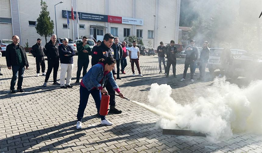 İtfaiyeden kamu personeline uygulamalı eğitim