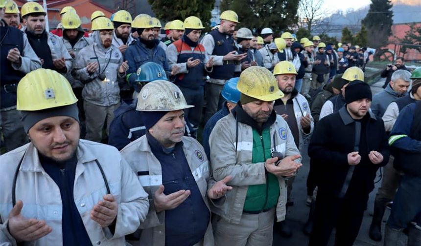 Armutçuk maden şehitleri dualarla anıldı