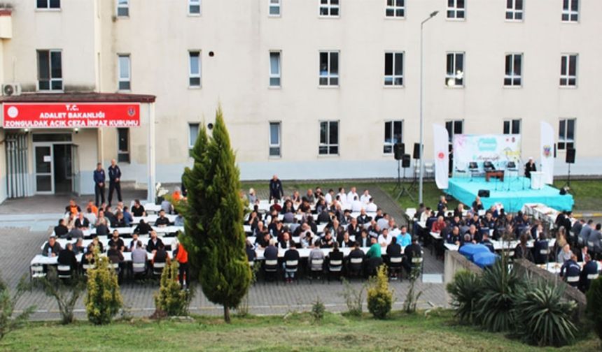 Ceza İnfaz Kurumu'nda iftar programı düzenlendi