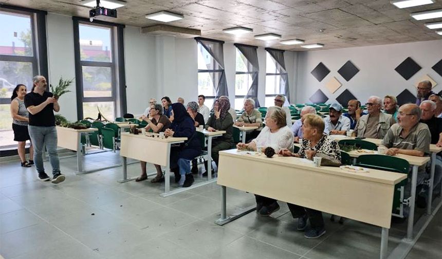 60 yaş üstü bireyler üniversite sıralarında