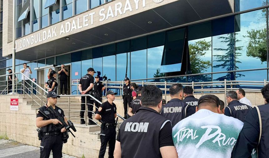 Baba-oğul, tefecilik iddiasıyla tutuklandı!
