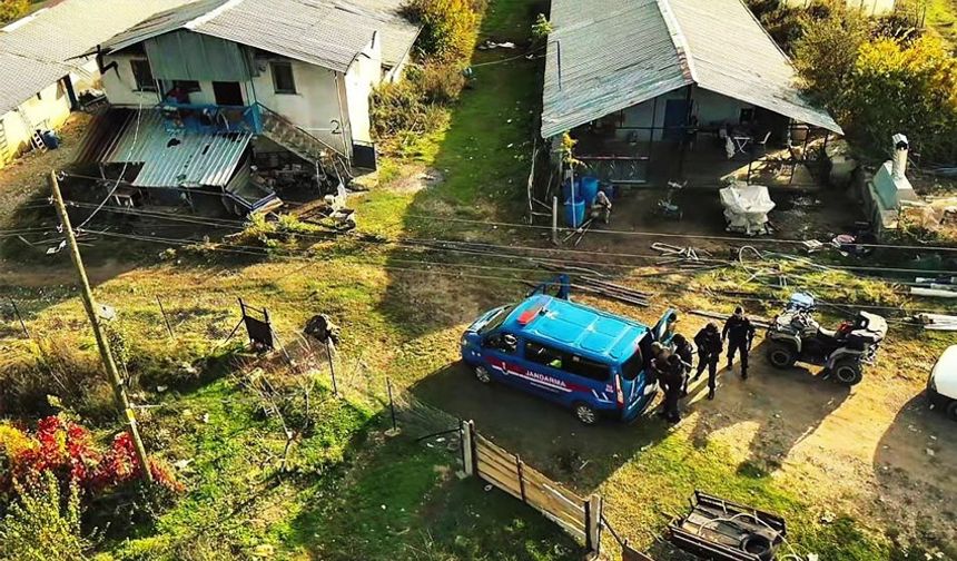 Üç yıldır aranan firari, hayvan çiftliğinde yakalandı