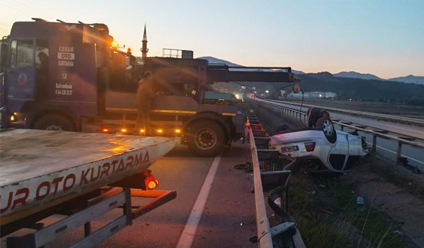 Kontrolden çıkan otomobil takla attı: 2 yaralı!