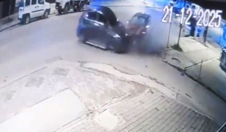 Park halindeki araca çarptı!