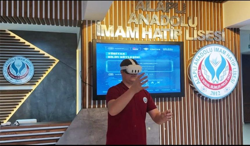 Eğitimde teknolojik yeniliklere öncülük ediyor