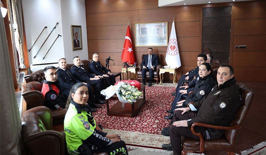 Vali Hacıbektaşoğlu, emniyet mensuplarını kabul etti