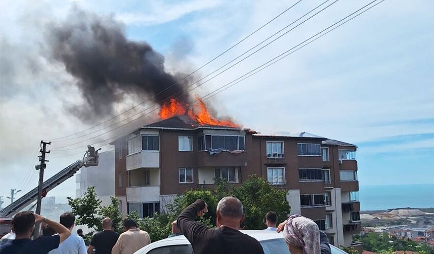 Gülüç'teki çatı yangını korkuttu!
