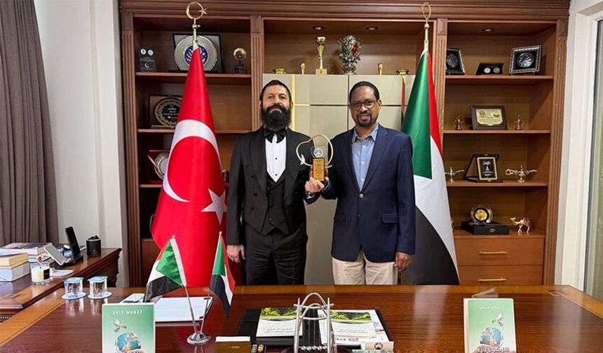 Akif Manaf’a “Sudan-Türkiye Barış Ödülü” verildi
