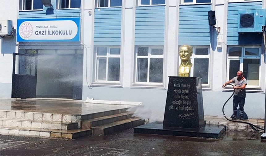 Belediyenin okullara desteği sürüyor