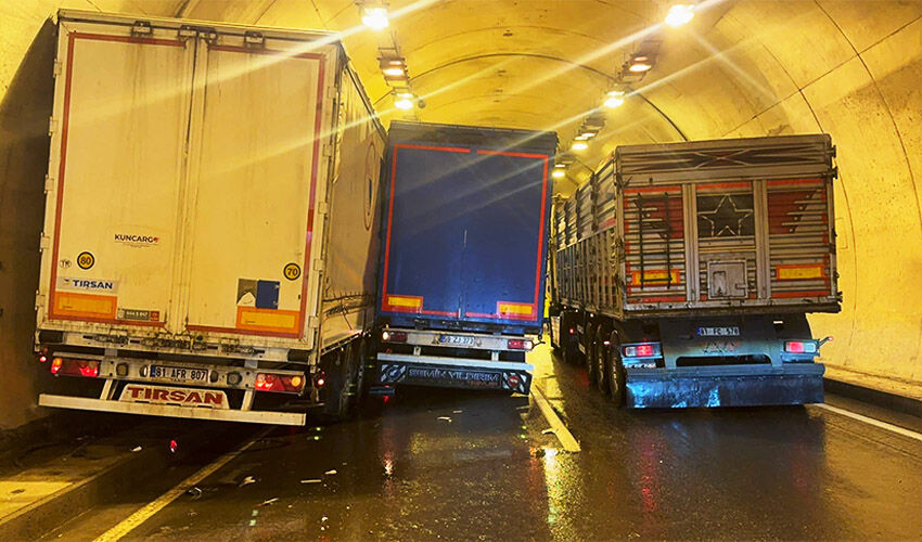 Tünelde Tır Kazası2